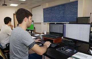 SUBÜ’de dersler online eğitim ile devam ediyor