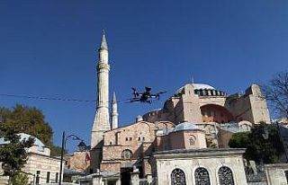 Sultanahmet ve Ayasofya’da drone’lu virüs denetimi