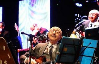 Sultanbeyli’de kültür sanat sezonu Özdemir Erdoğan...