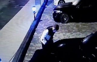 Sultanbeyli’de lüks otomobilin farları çalınması...
