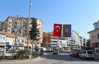 Sungurlu Türk ve Azerbaycan bayrakları ile donatıldı