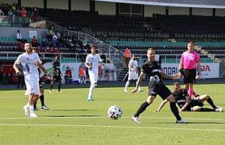 Süper Lig: Denizlispor:0 - Konyaspor:0 (İlk yarı)