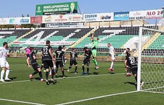 Süper Lig: Denizlispor: 0 - Konyaspor: 0 (Maç devam...