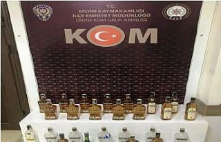 Şüphe üzerine durdurulan araçta kaçak içki ele...