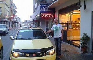 Taksiyi vermeyen babasını öldüren zanlı adliyede