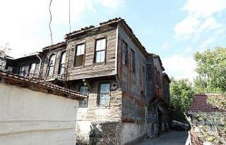 Tarihi Tavşancıl Evleri’nde yenileme öncesi inceleme...
