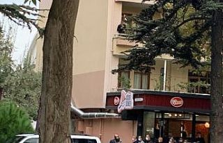 Tartıştığı eşini silahla elinden yaralayıp...