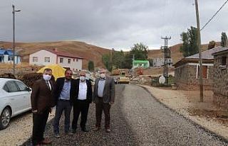 Taşlıyurt ve Yeniköy’ün yolları asfaltlanıyor