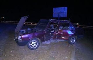 Taziyeden dönen aile kaza yaptı: 5 yaralı