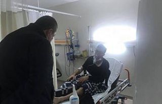 Tekin, yangından etkilenen itfaiye erlerini ziyaret...