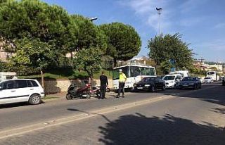 Ticari araç ve motosiklet çarpıştı: 1 yaralı