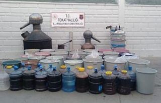 Tokat’ta 2 bin 580 litre sahte alkol ele geçirildi