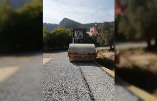 Toroslar Belediyesi, yol çalışmalarına aralıksız...