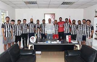 Transfer yasağı kalkan Manisaspor’da 14 imza birden