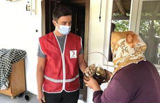 Tunceli’de "nine ve dedelere" sepetlerle...