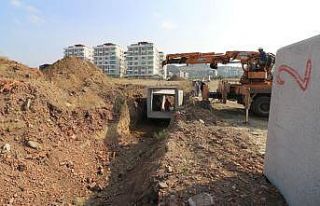 Turgutlu Belediyesi ekiplerinden üç ayrı noktada...