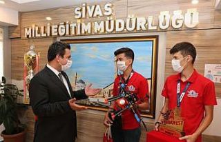 Türkiye birincisi öğrencilerden Savaşçı’ya...
