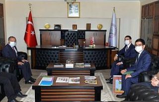Türkmenistan Büyükelçisi Rektör Çufalı ile...