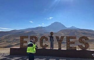 Ukraynalı sosyal medya fenomenleri Erciyes’i tanıttı