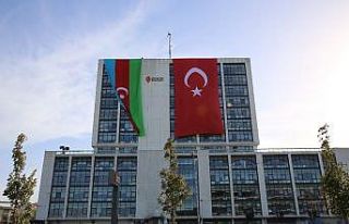 Ümraniye Belediyesi’nden Azerbaycan’a bayraklı...