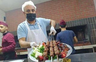 Urfa Kebabı ustaları Adana´ya meydan okudu