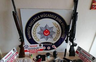 Uyuşturucuya darbe üstüne darbe: 5 gözaltı