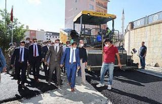 Vali Akbıyık, asfalt çalışmalarını denetledi