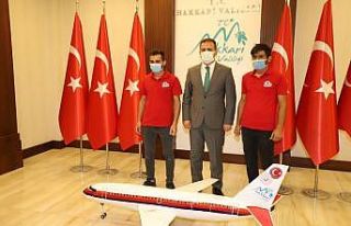 Vali Akbıyık Teknofest200’de Hakkari’yi temsil...