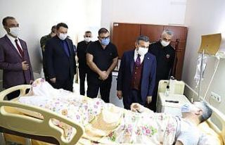 Vali Atay, Kaymakam Öztürk’e geçmiş olsun ziyaretinde...