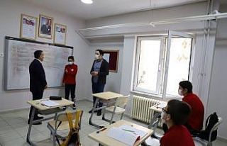 Vali Atay özel öğrencileri ziyaret etti