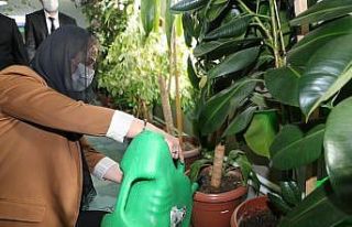 Vali Becel, Çiçekli Cami ve Kur’an kursunu ziyaret...