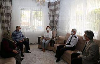 Vali Becel, Gölcük şehidinin ailesini ziyaret etti