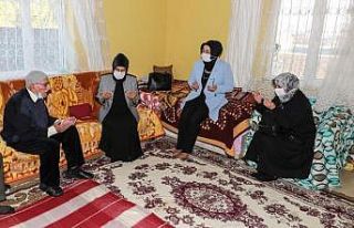 Vali Bilmez’in eşinden 117 yaşındaki Hüseyin...