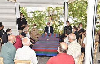 Vali Erin Ceylanpınar halkıyla bira raya geldi