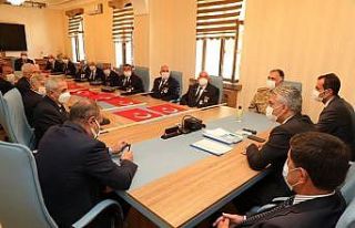 Vali Makas: “Bütün şehitlerimiz ve gazilerimiz,...