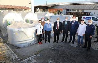 Vali Makas, Süt Analiz Merkezi’nde incelemelerde...