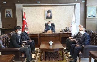 Vali Oktay Çağatay muhtarları makamında kabul...