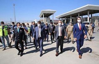 Vali Pehlivan ve Başkan Yarka, Cizre-Silopi yolunda...