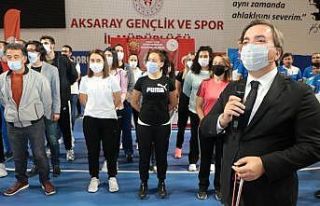 Valilik Kupası Şampiyonasında kupa ve madalyalar...