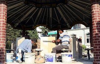 Van Büyükşehir, türbeleri onarıyor