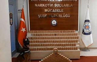 Van polisi kamyonete 102 kilo eroin ele geçirdi