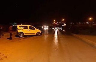 Van’da kamyonetle otomobil çarpıştı: 4 yaralı