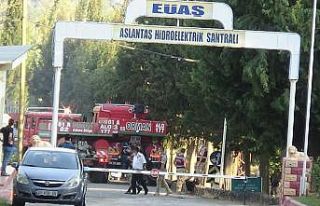 Yangın söndürme uçağının bıraktığı su güvenlik...