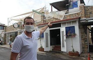 Yardım etmeye gitti, dükkanının yandığını...