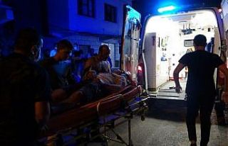 Yayalara çarpan alkollü sürücüye bir vatandaş...