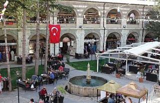 Yazdan kalma günlerde tarihi mekana yoğun ilgi