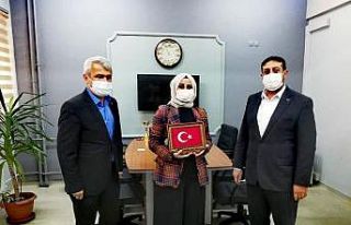 Yeni döneme başlayan okullara ziyret