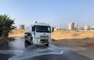 Yenişehir’de sokaklar dezenfektanlı suyla temizleniyor