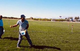 Yeşilyurt Belediyesi çimi kendi tesislerinde üretiyor