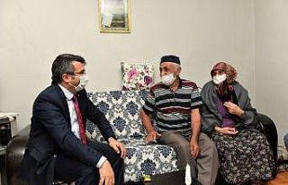 Yılmaz gönüllere dokunuyor